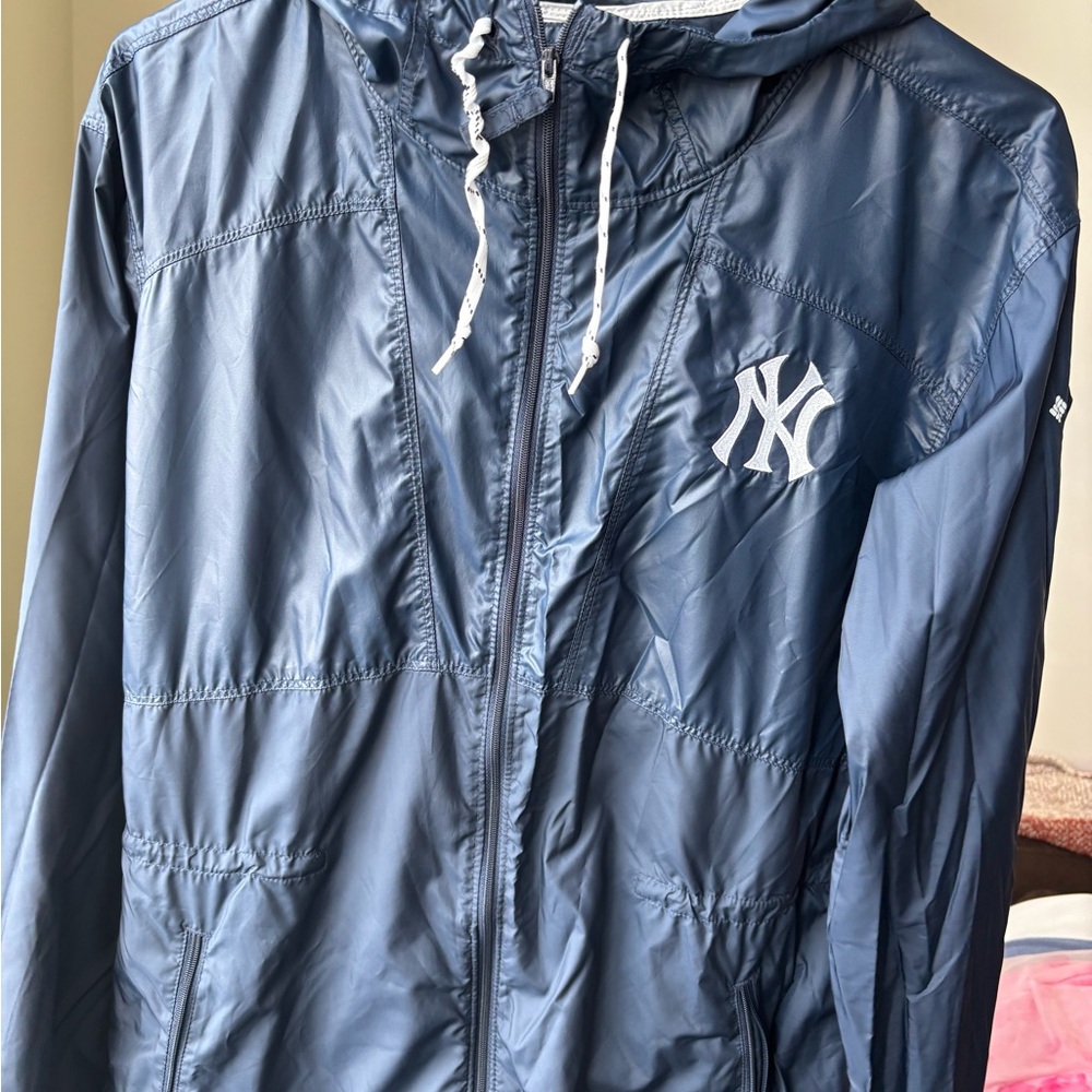 Columbia Navy Blue Hooded Sweatshirt